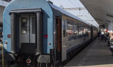 Care este programul trenurilor în minivacanța de 1 Mai și Paște. Vor fi suplimentate trenuri