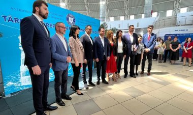 Ministrul Turismului, Radu Oprea, prezent la Târgul Întreprinderilor Mici și Mijlocii din Constanța