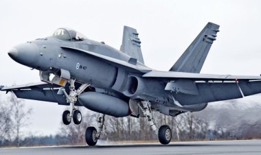 Aeronave F-18 Hornet finlandeze au aterizat la Mihail Kogălniceanu