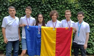 Elevii români au obţinut patru medalii la Olimpiada Central Europeană de Informatică