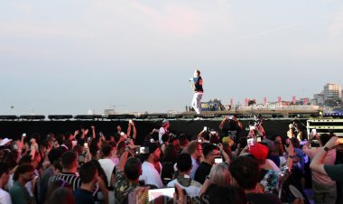 Peste 62.000 de oameni din țară și din străinătate au trecut pragul festivalului Neversea în prima zi