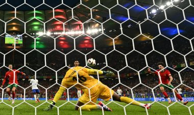 Franţa, calificată în semifinale, după o victorie la penalty-uri cu Portugalia