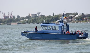 O nouă șalupă rapidă de intervenție a intrat în serviciul Forțelor Navale Române