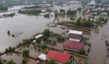 Guvernul va aloca până la 10.000 de lei familiilor afectate de inundaţii