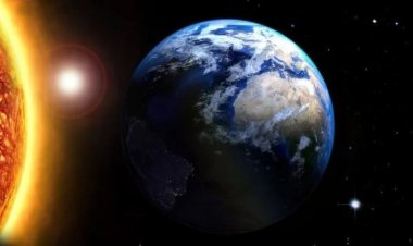 O puternică furtună geomagnetică loveşte joi Pământul