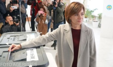 Maia Sandu şi Alexandr Stoianoglo se vor cofrunta în turul al doilea al prezidenţialelor