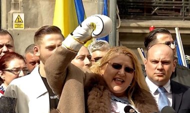 Candidatura Dianei Șoșoacă, respinsă de BEC. Candidatura lui George Simion, validată