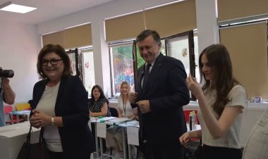 Crin Antonescu, la ieșirea de la urne: Am votat pentru o Românie unită și demnă