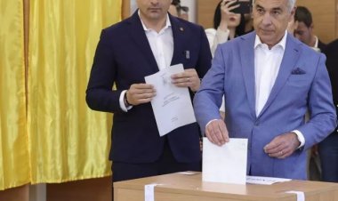 Simion: Suntem aici cu o singură misiune - revenirea la ordinea constituțională, revenirea la democrație