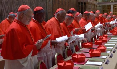 Conclav istoric la Vatican: 133 de cardinali electori îl vor alege pe următorul papă
