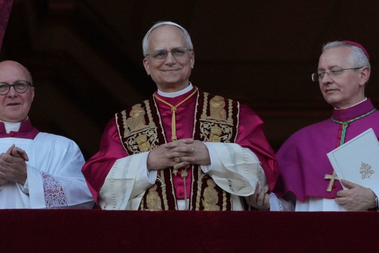 Robert Francis Prevost a fost ales noul papă. Va fi cunoscut ca Papa Leon al XIV-lea
