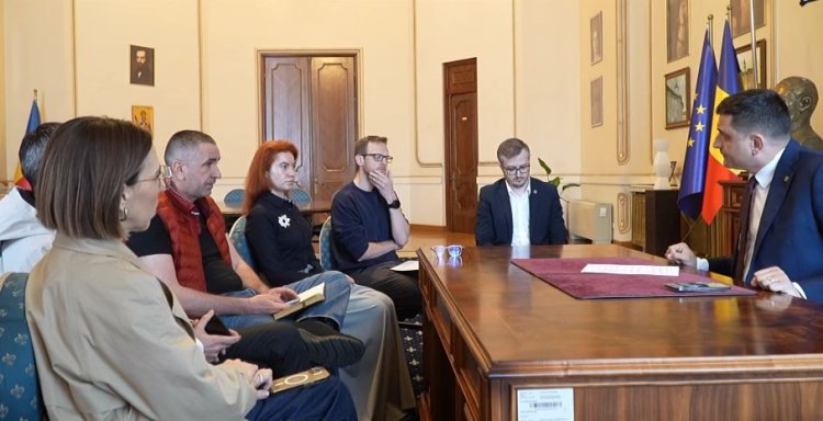 Simion a filmat ilegal jurnaliști în biroul lui de la Senat