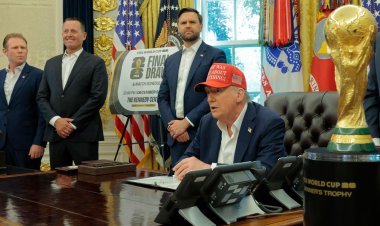 Cupa Mondială de fotbal din 2026 va fi găzduită de SUA, Canada și Mexic, fiind prima ediție la care vor participa 48 de echipe