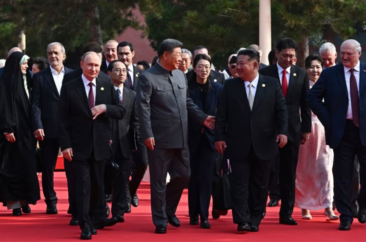 Xi Jinping, la parada de la Beijing: China este de neoprit.