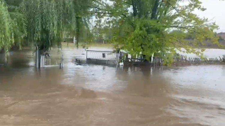 Pompierii au evacuat șase persoane, 4 adulți și 2 copii, din localitatea constănțeană Siliștea