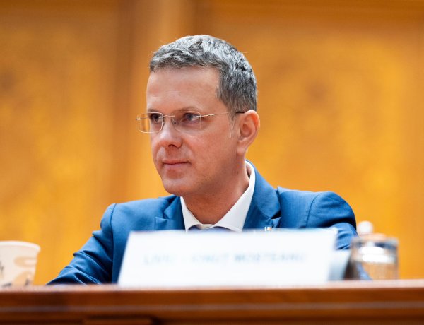 Ministrul Apărării, Ionuţ Moşteanu a demisionat: Fac acest gest cu asumare și respect față de Armata Română