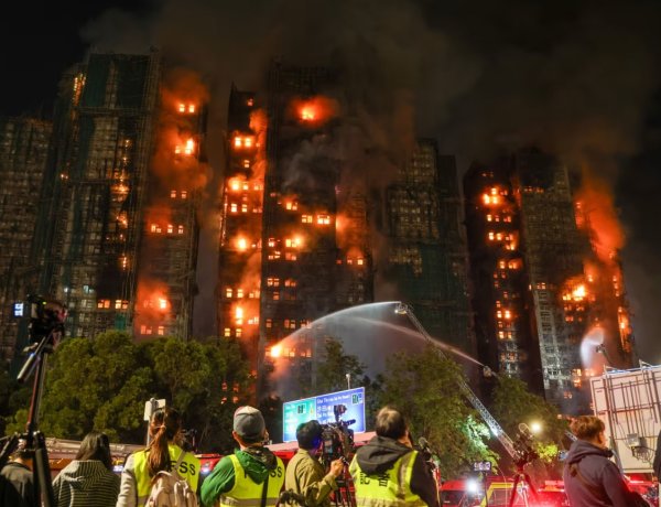 Bilanțul incendiului devastator din Hong Kong a ajuns la 128 de morți