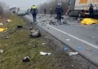 Carnagiu pe E 70: cel puţin şase persoane decedate, după un accident deosebit de grav