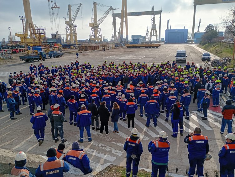 Angajații Șantierului Naval Damen Mangalia continuă acțiunile de protest