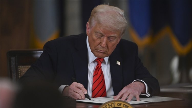 Semnătura lui Trump va figura pe bancnote, o premieră pentru un președinte în exercițiu