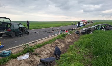 Accident rutier pe DN22, între Săcele şi Gura Dobrogei. Două persoane şi-au pierdut viaţa