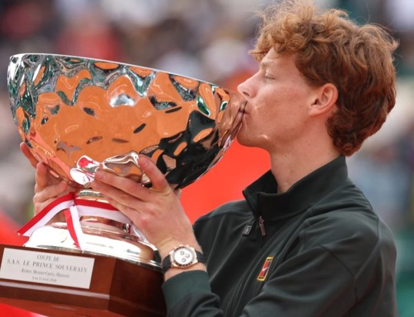 Sinner l-a învins pe Alcaraz în finala turneului de la Monte Carlo și redevine numărul unu mondial