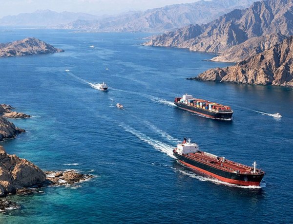 Iranul redeschide strâmtoarea Ormuz până la sfârșitul armistițiului convenit cu SUA