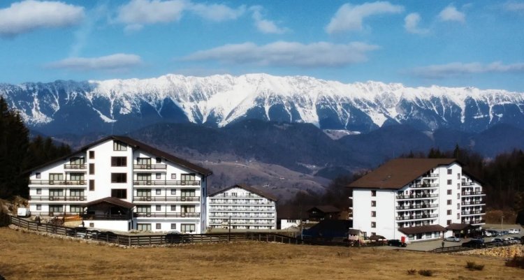 Turismul încetinește la începutul lui 2026: primul trimestru aduce scăderi,  în timp ce numărul turiștilor străini crește moderat