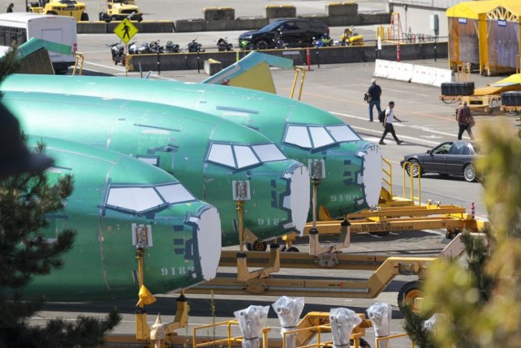 Trump anunță că Beijingul va comanda 200 de avioane mari de la Boeing