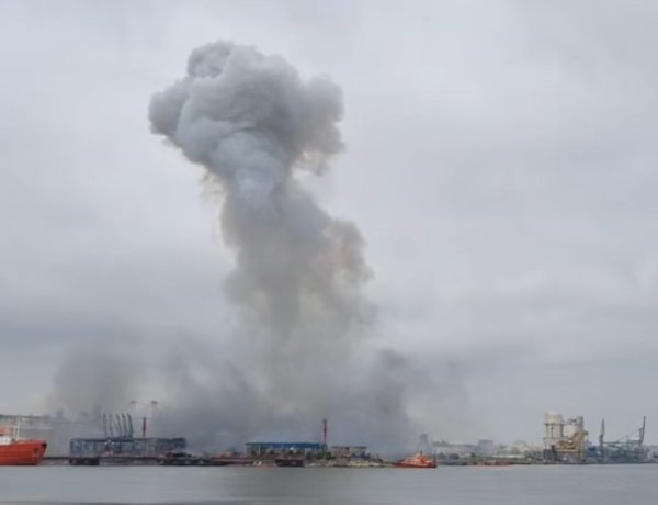 Guvernul prezintă cronologia incidentului din Portul Constanța și măsurile luate după explozia dronei ucrainene