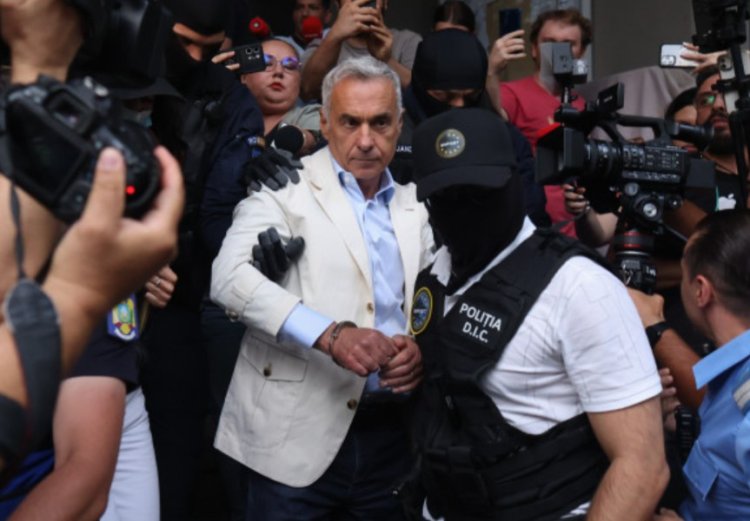 Călin Georgescu, scos în cătușe de la DIICOT. A fost reținut pentru 24 de ore.