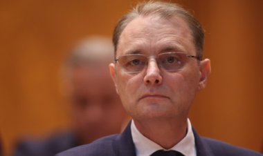 Cabinetul Luca Niculescu a trecut de Parlament: Este un moment important pentru România. Ne apucăm de treabă!