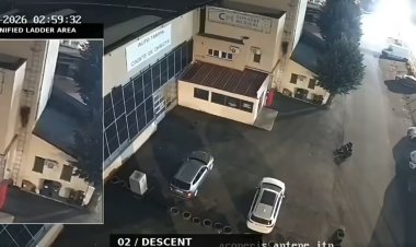 Incendiul de lângă uzina Carfil, provocat de sabotori coordonaţi din Rusia.