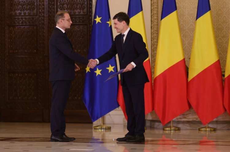 Guvernul Niculecu a depus jurământul. Nicuşor Dan: Există aşteptări pentru reforme.