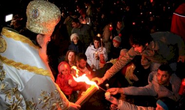 Mâine seară se oficiază Odovania Învierii. IPS Teodosie: Veniți de primiți Lumină!