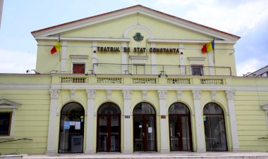 Decebal Făgădău a semnat contractul de finanțare pentru Teatrul de Stat Constanța
