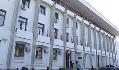 Primăria Constanța restricționează total activitățile cu publicul. Mai mulți angajați au fost testați pozitiv cu COVID-19