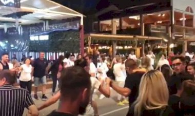 Horă în plină pandemie, în Piațeta Cazino. Oamenii legii suplimentează efectivele în stațiunea Mamaia