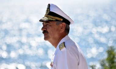 Ceremonia de schimbare a conducerii Forțelor Navale. Viceamiralul Alexandru Mîrșu a trecut în rezervă