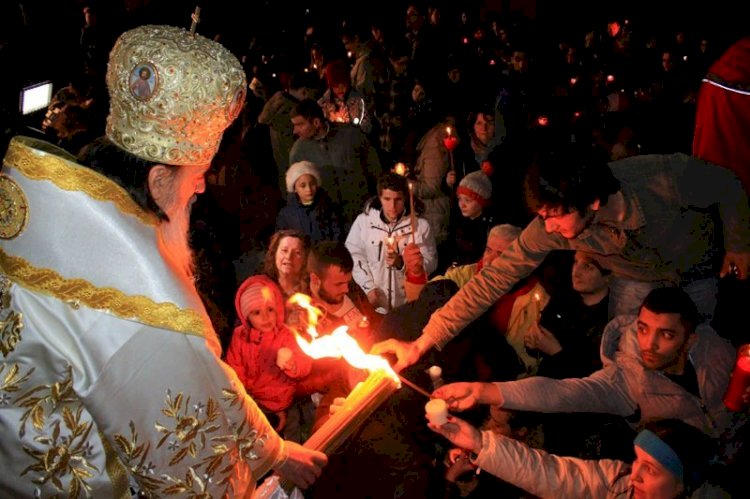 Mâine seară se oficiază Odovania Învierii. IPS Teodosie: Veniți de primiți Lumină!